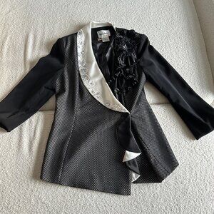 Aussie Austine Women's Black Suit Set, Size 12 – White Detail & Black Flower